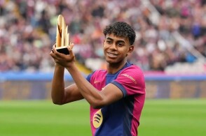 篮球火箭球队训练营气氛积极