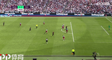 大逆转！阿根廷男排险胜芬兰 国际排联发文致敬德切科 世锦赛创纪录