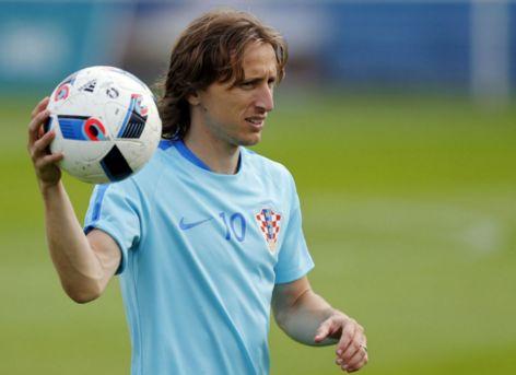 浙江U21冲乙关键战王钰栋将首发，霍深坪、张瑷晖同样首发