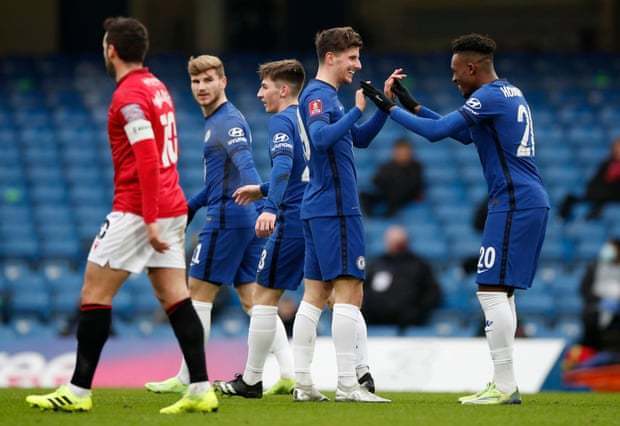 铜梁龙贺国安夺冠：是对往日辉煌的致敬，更是新征程的起点